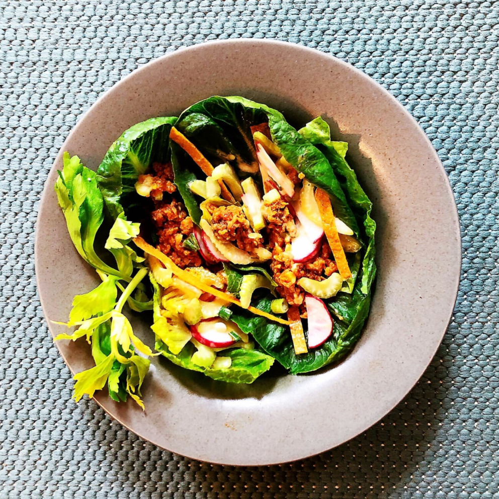 Buffalo Sausage Lettuce Bowl